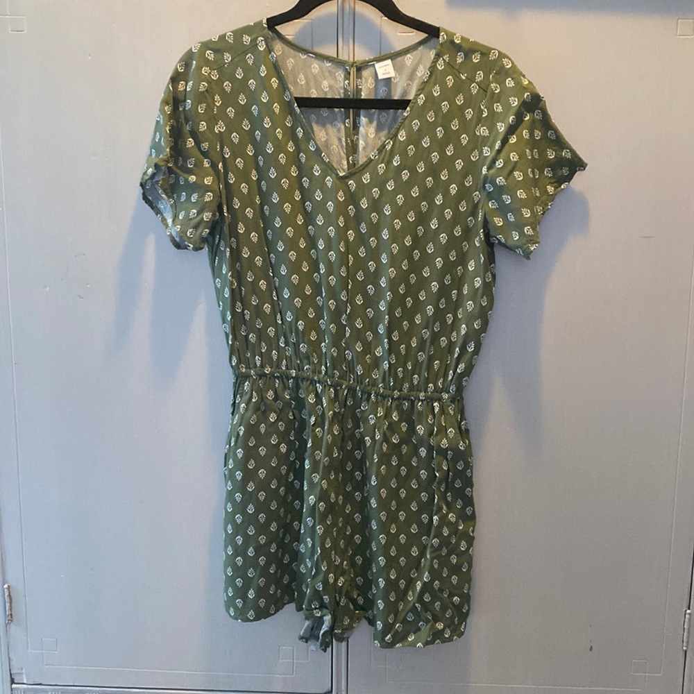 Old navy sage green romper small